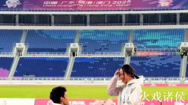 听障运动员张萌宇在残特奥会赛后向女友徐娟求婚