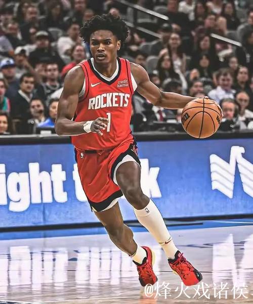 阿门全场13投5中,三分球失准仅得14分12板6助攻 阿门全场13投5中,三分球失准仅得14分12板6助攻